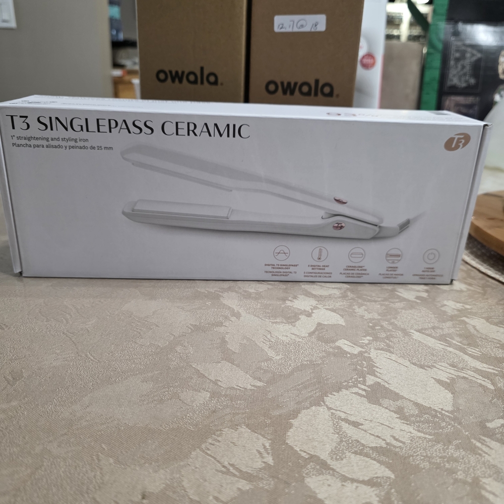 T3 Singlepass Ceramic Hair Straightener - White
